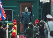 البناطيل والشعر والكوكا كولا.. أغرب الممنوعات في كوريا الشمالية