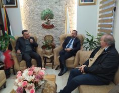 رئيس اتحاد الهيئات المحلية يجتمع مع القنصل العام لإيطاليا في القدس