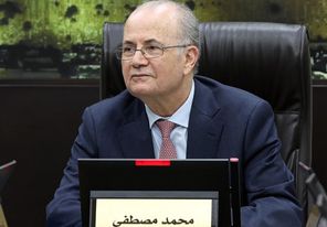 رئيس الوزراء يتفقد غرفة العمليات المشتركة للأجهزة الأمنية لمتابعة سير عملية الاقتراع