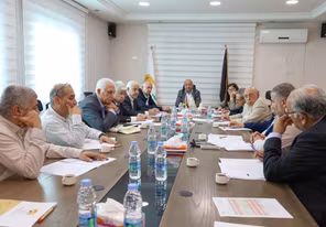 اللجنة التنفيذية لمنظمة التحرير ترفض تسريح موظفي "الأونروا" وتطالب بتحرك دولي لتأمين التمويل المستدام