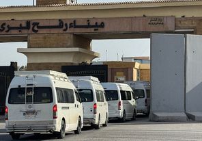 إجلاء 183 مريضًا ومرافقًا من غزة عبر معبر رفح لتلقي العلاج بالخارج