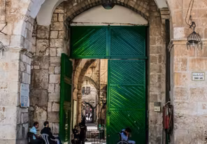 الخارجية: استيلاء الاحتلال على عقارات فلسطينية في باب السلسلة بالقدس تطهير عرقي