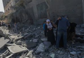 شهيدان ومصابون في قصف الاحتلال مركبة بمدينة غزة