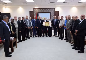 الرئيس عباس يستقبل رؤساء البلديات والمجالس المحلية لمحافظة القدس