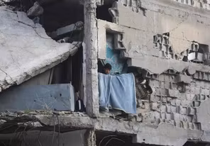 "الإعلام الحكومي" بغزة: إطلاق خطة طوارئ لإخلاء وإزالة 255 مبنى آيلاً للسقوط
