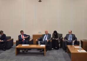 الرجوب يدعو برلمانيين يابانيين إلى الضغط للاعتراف بدولة فلسطين