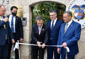 الشيخ يدين افتتاح كولومبيا سفارة لها في القدس