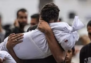 قصف إسرائيلي يستهدف مدنيين في غزة.. 5 شهداء بينهم عائلة من 4 أفراد
