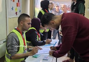 شاهد: إقبال واسع من المواطنين على الانتخابات المحلية بدير البلح