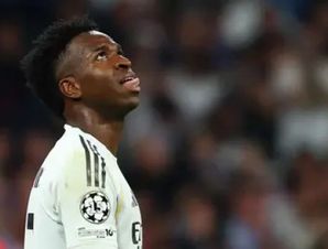 فينيسيوس يرضخ لشروط ريال مدريد