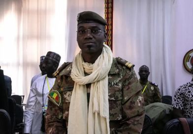 تجدد القتال في مالي ومقتل وزير الدفاع كامارا