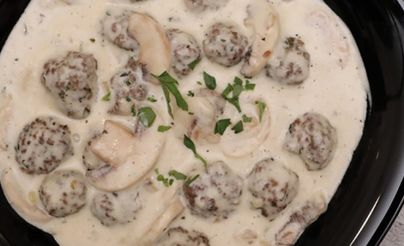 طريقة عمل كرات اللحم بالفطر والكريمة بوصفة سريعة ونتائج مذهلة