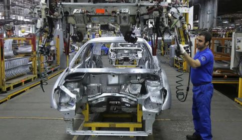 8 ركائز يعتمد عليها الاقتصاد الإيراني في مواجهة الضغوط الأمريكية