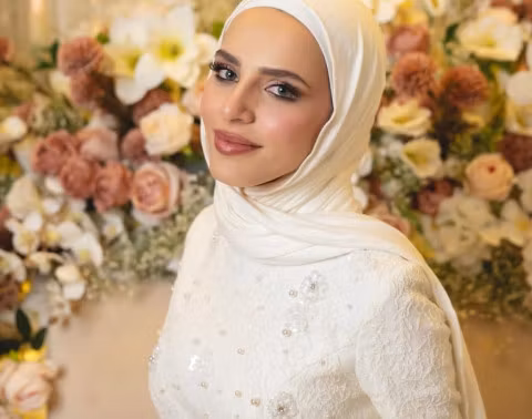 ابنة الراحل محمد قنوع تحتفل بزفافها وشقيقه يبكي في لحظات مؤثرة