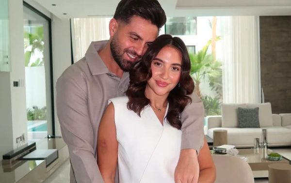 سارة الورع تعلن عن حملها وتوثق رد فعل غيث مروان المؤثر